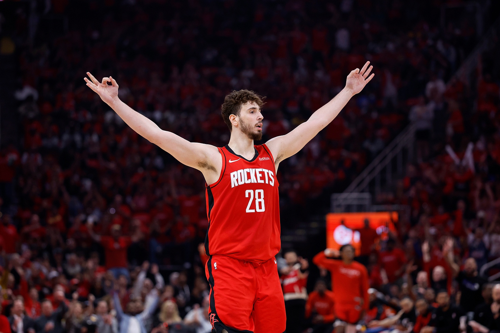 申京:新赛季会承受很大压力我们能应对 大家像战士一样刻苦专注