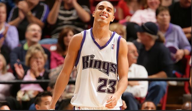 从王牌到老板 当初火箭换来哈登的马丁退役后在干什么?