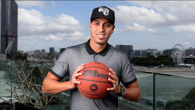 从王牌到老板 当初火箭换来哈登的马丁退役后在干什么?