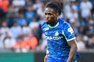 乐鱼体育-迪马:博洛尼亚接近和马赛达成协议,洛维转会费1800万欧+奖金