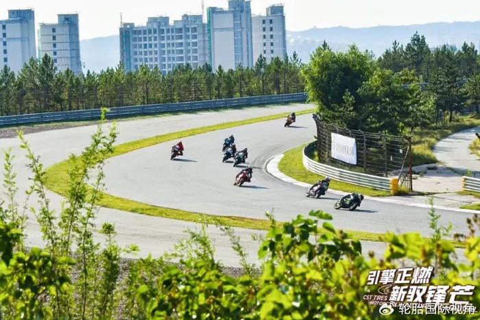 乐鱼体育-2025 CST正新轮胎摩托文化嘉年华·鄂尔多斯站成功举办!