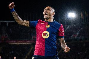 直接参与100球!加盟巴萨以来,拉菲尼亚145场55球45助