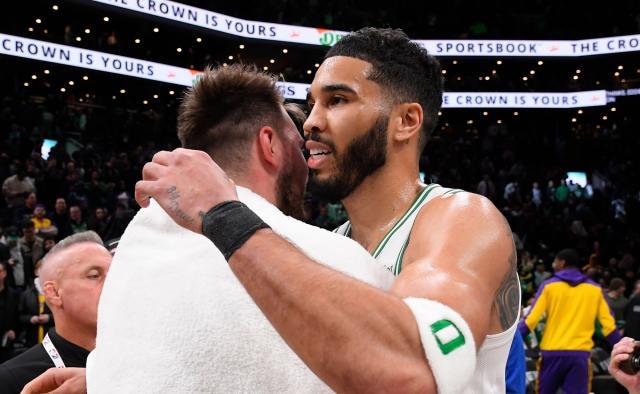 乐鱼体育下载-湖人遭遇伤病潮考验东契奇！背伤+三连客能否顶住？