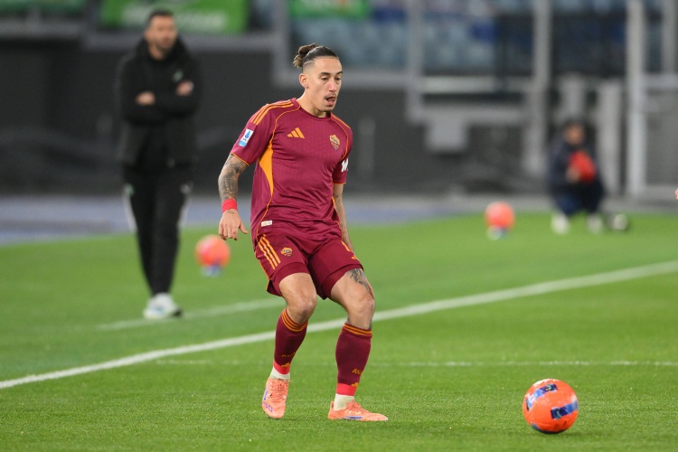 乐鱼体育-英媒：利物浦考虑召回齐米卡斯，此举能为罗伯逊的离队铺平道路