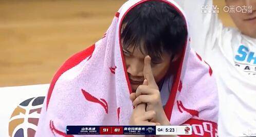 【夜读】阿圭罗返厂大修三个月 巴萨锋线又没人了