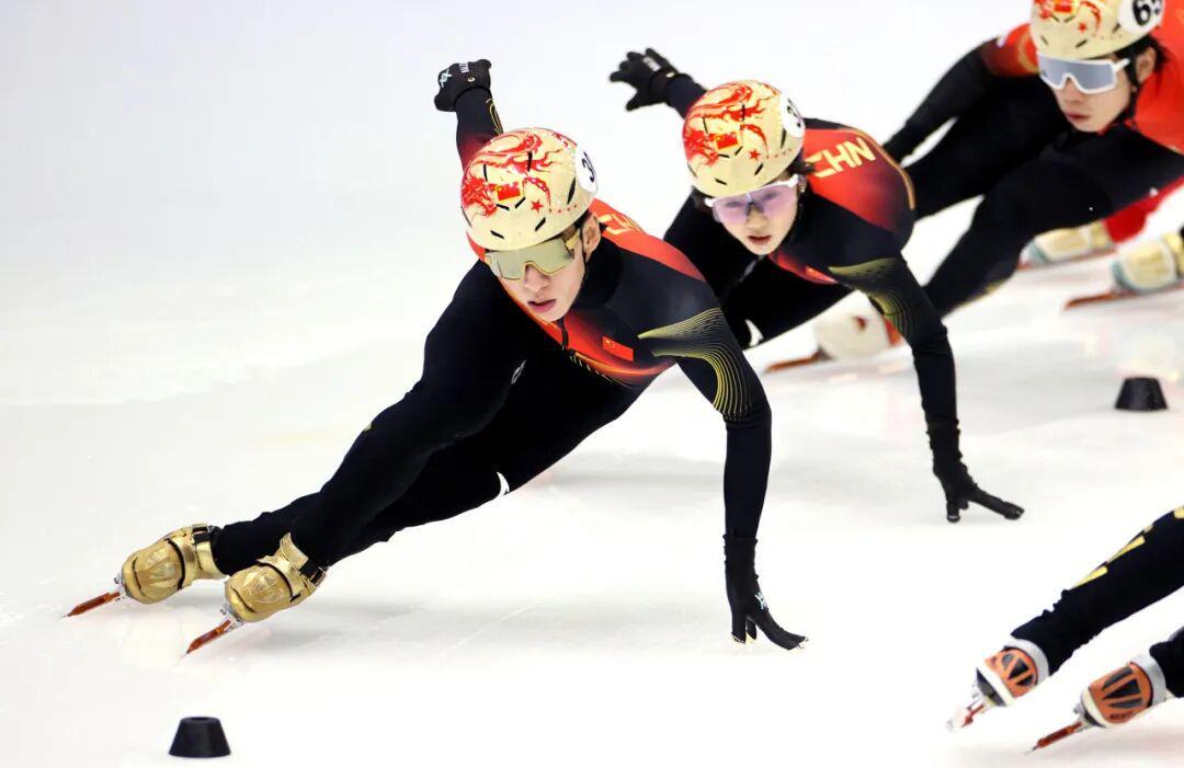 乐鱼体育下载-安踏的攻与守，李宁的破与立 | 米兰冬奥