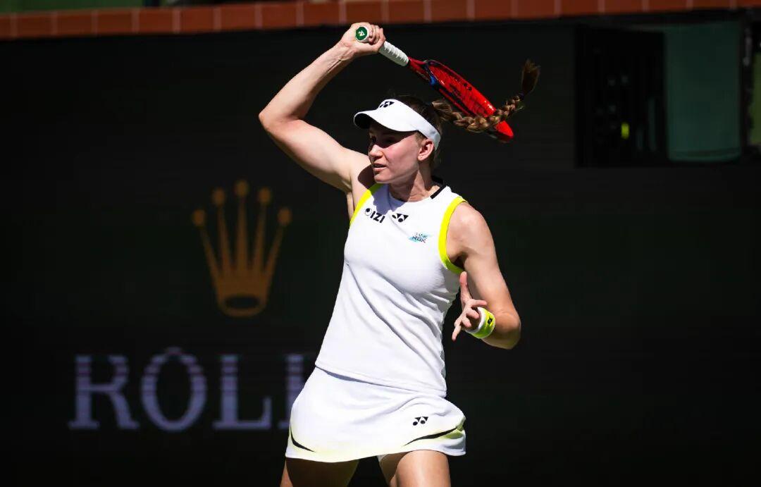 leyusports-网球天堂没错了！萨巴伦卡好事成双逆转莱巴金娜 辛纳集齐大师赛六项硬地冠军解锁新成就