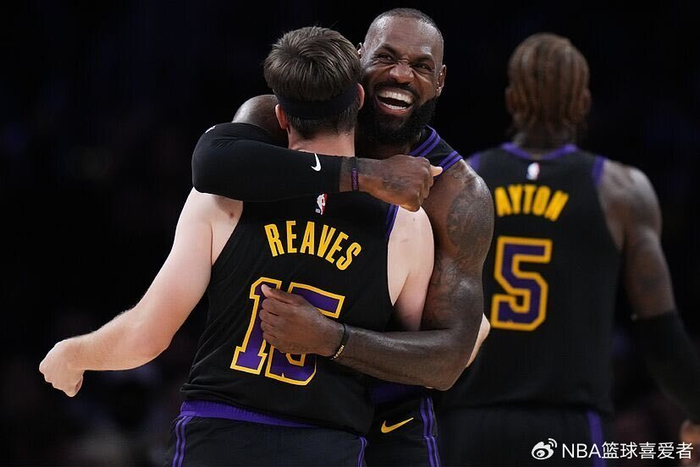 leyusports-湖人续约计划曝光：优先续约里夫斯而非詹姆斯 前者被视为长期基石|奥斯汀-里夫斯|奥斯汀·里夫斯|勒布朗-詹姆斯|洛杉矶湖人队|卢卡-东契奇_新浪体育_新浪新闻